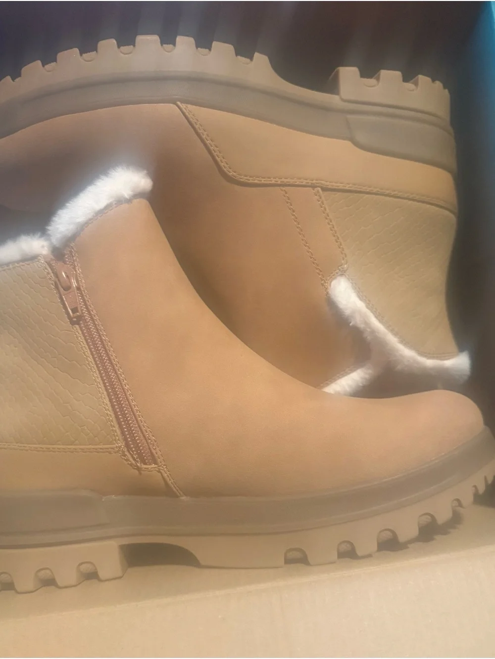 New Baretraps Women's Noemi Cold Weather Round Toe Booties